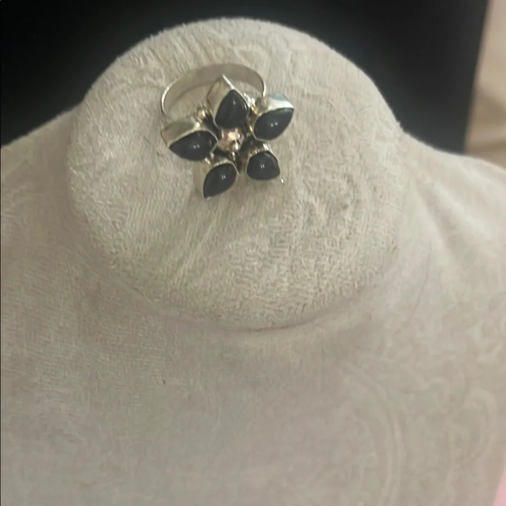 Elegant .925 Silver and Black Natural genuine Onyx Stone Ring size 8 - Picture 3 of 8
